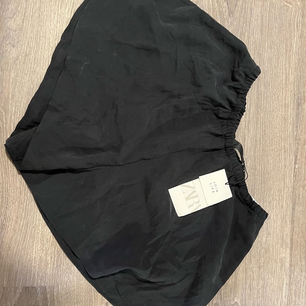 Black ZARA flowy shorts